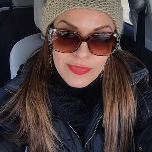 Meet your Posher, Julie